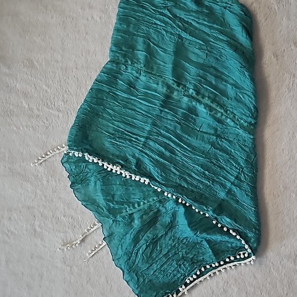 Scarves Lot Set of Four - Picture 2 of 5